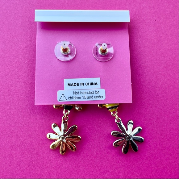 NWT Betsey Johnson Bee & Flower Earrings - Picture 6 of 8